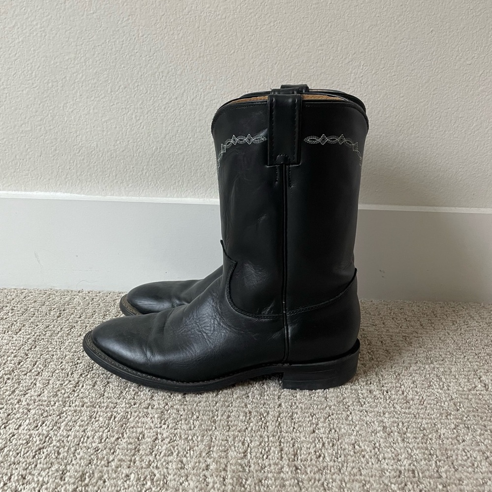 Black western/cowboy boots